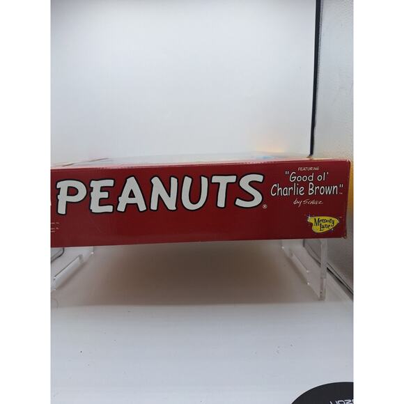 40)Peanuts Characters; PEPPERMINT PATTY, CHARLIE BROWN, AND LINUS 5in Figurines. - Picture 9 of 9